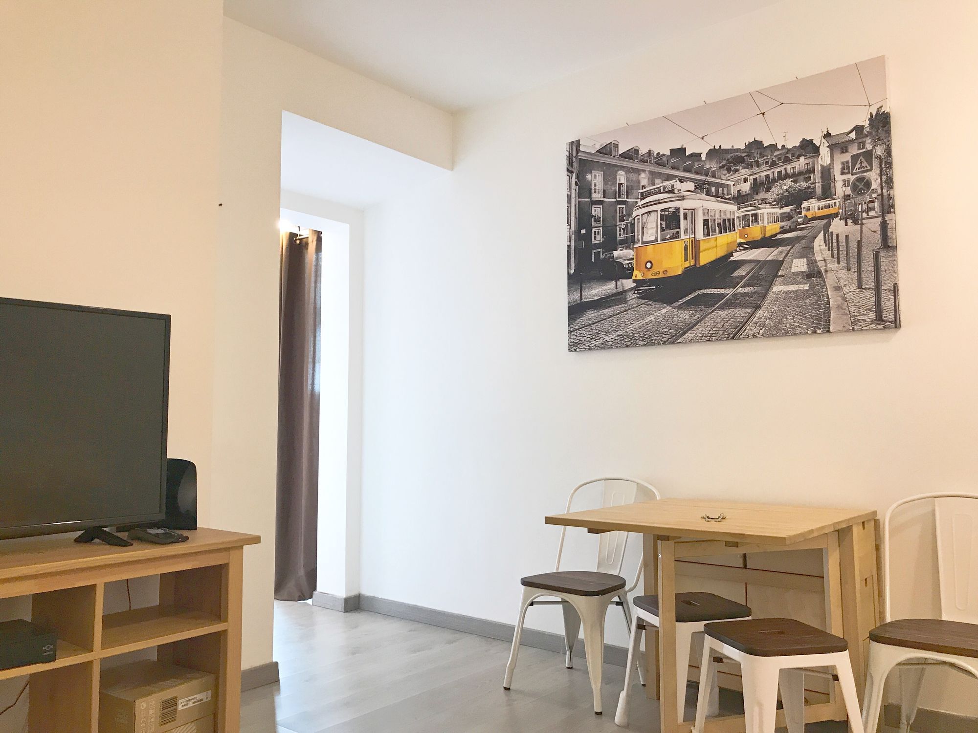 Bairro Alto Yellow By Homing Apartment Lisbon
