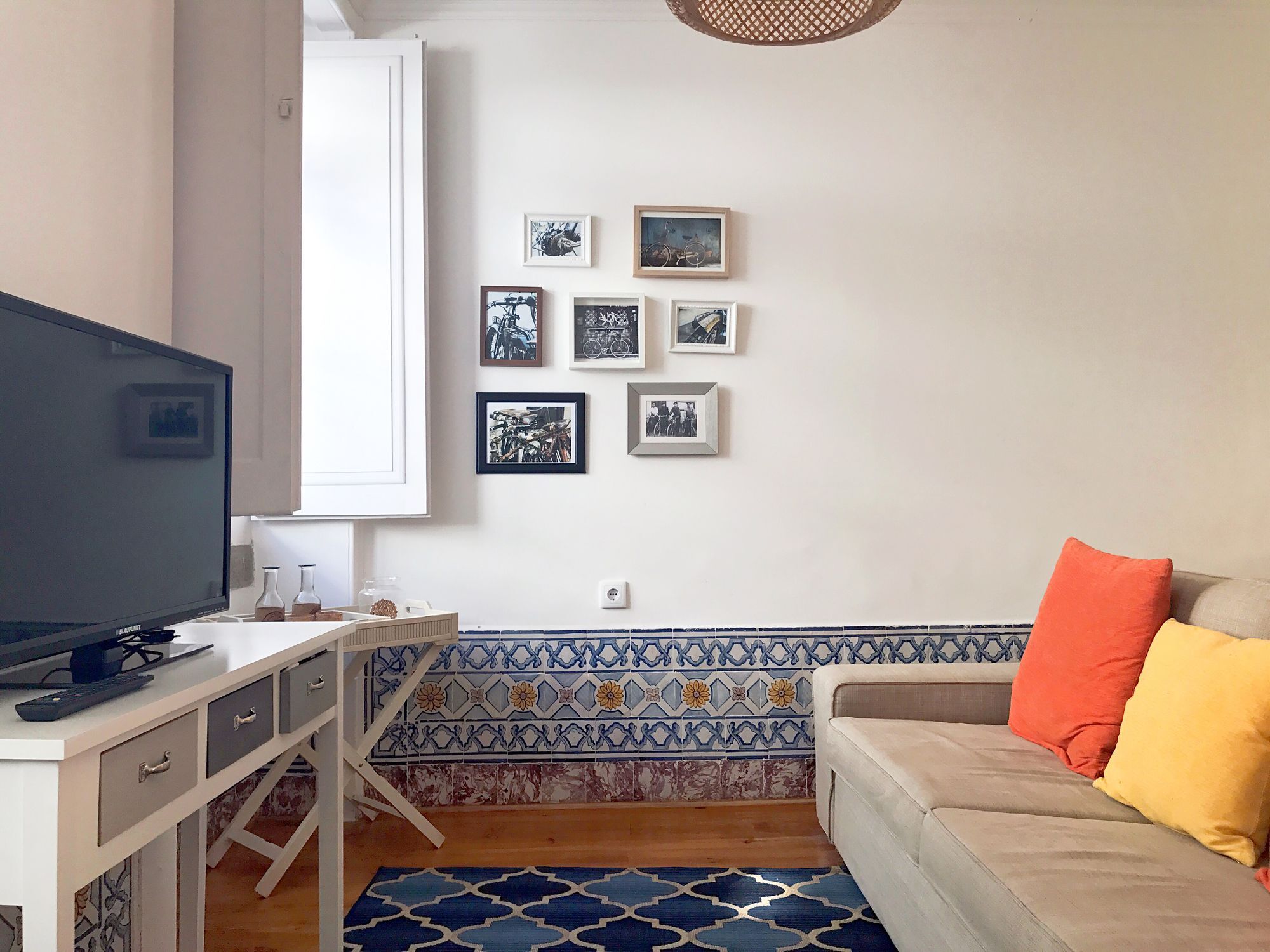 Apartment Bairro Alto Yellow By Homing