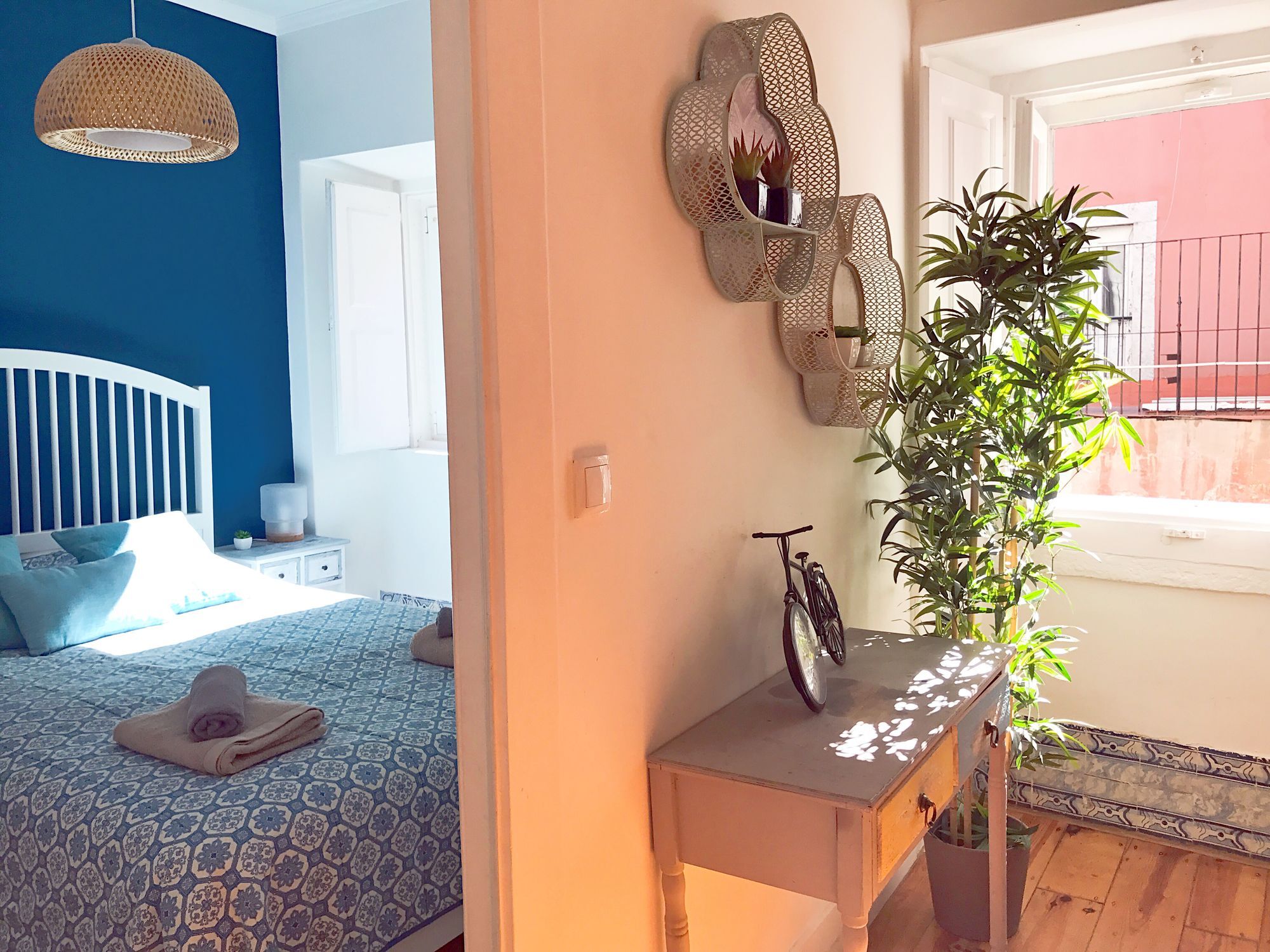 Apartment Bairro Alto Yellow By Homing *
